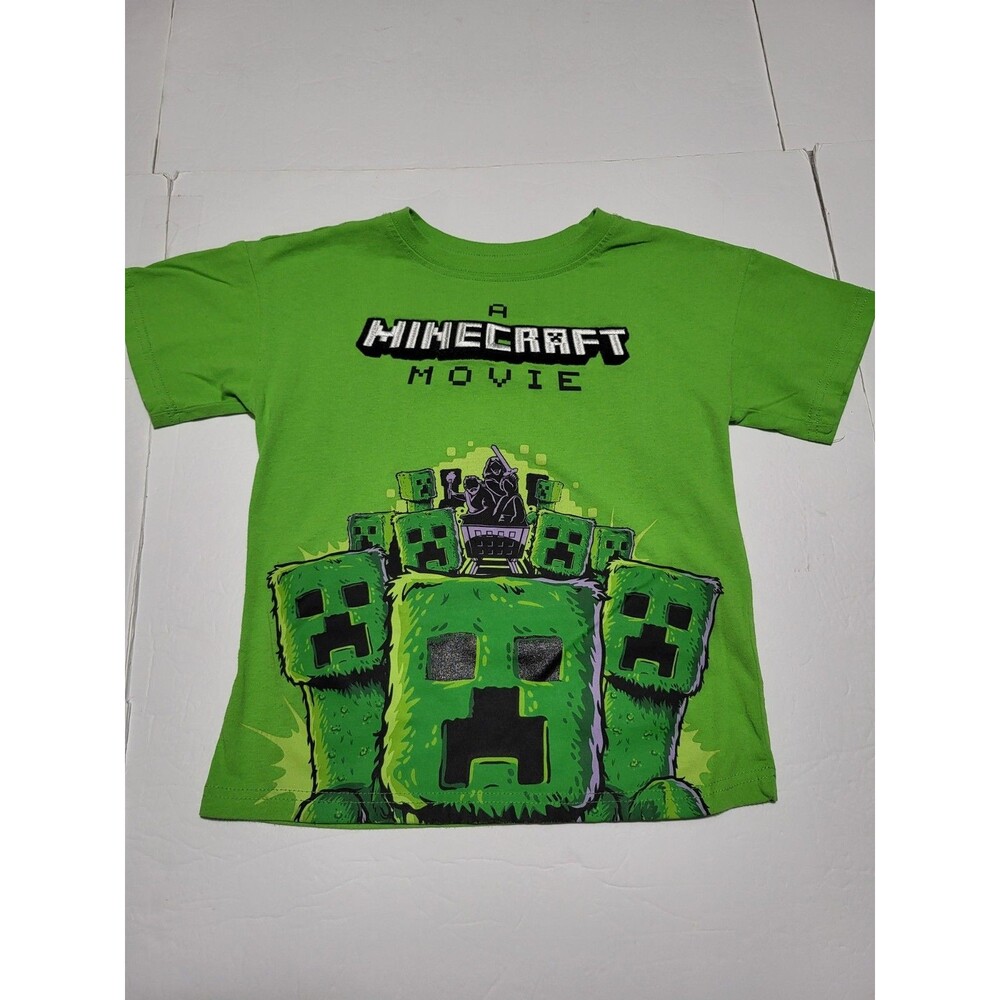 (#19) A Minecraft Movie Boys Shirt Size 8 Short Sleeve Graphic Tee Green